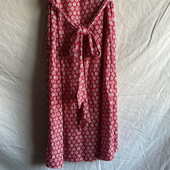 Loft Dress in Red - Picture 2 of 4